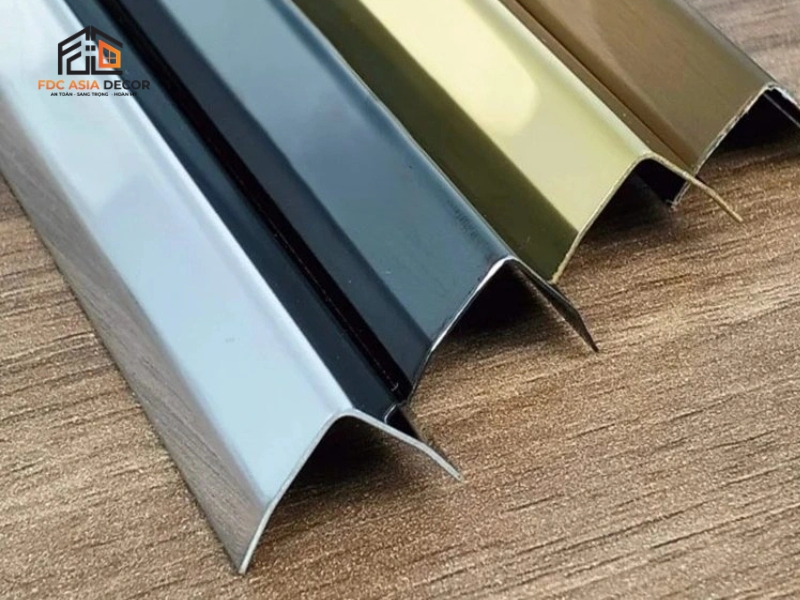 Các kích thước nẹp V inox phổ biến và cách chọn đúng cho từng vị trí thi công