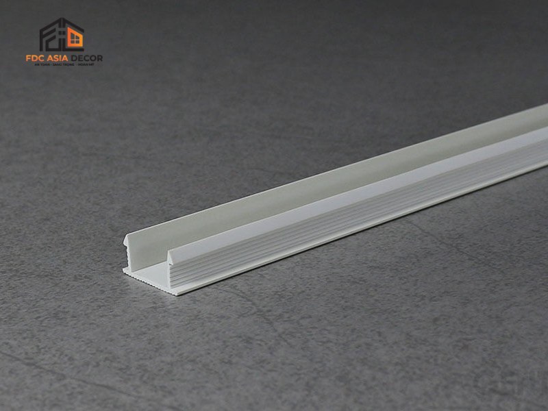 Các loại nẹp nhựa chữ U phổ biến và kinh nghiệm chọn đúng kích thước