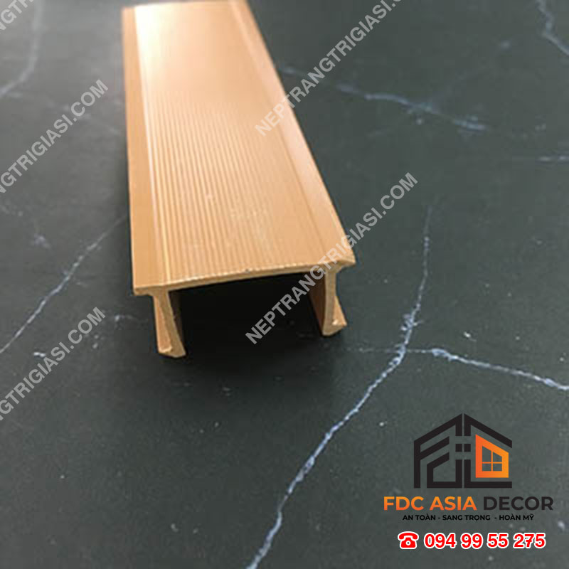 nẹp nhựa PVC