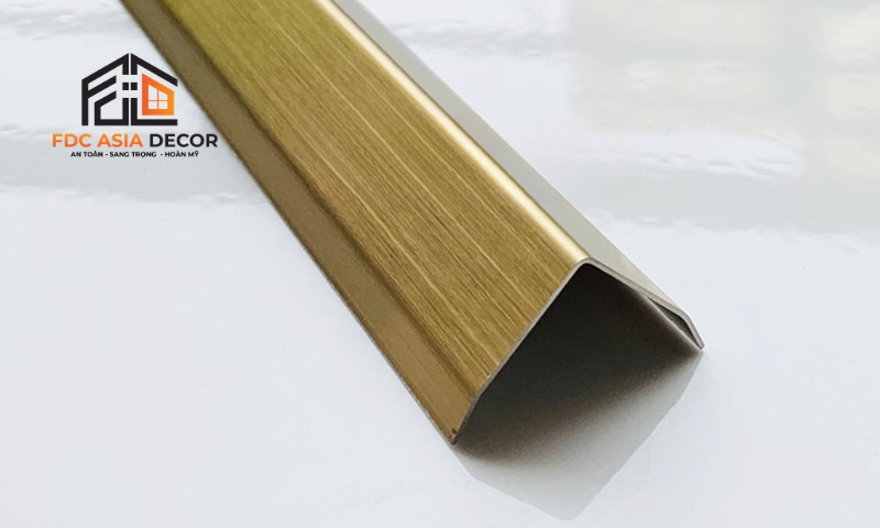 Gi&aacute; nẹp inox chữ V